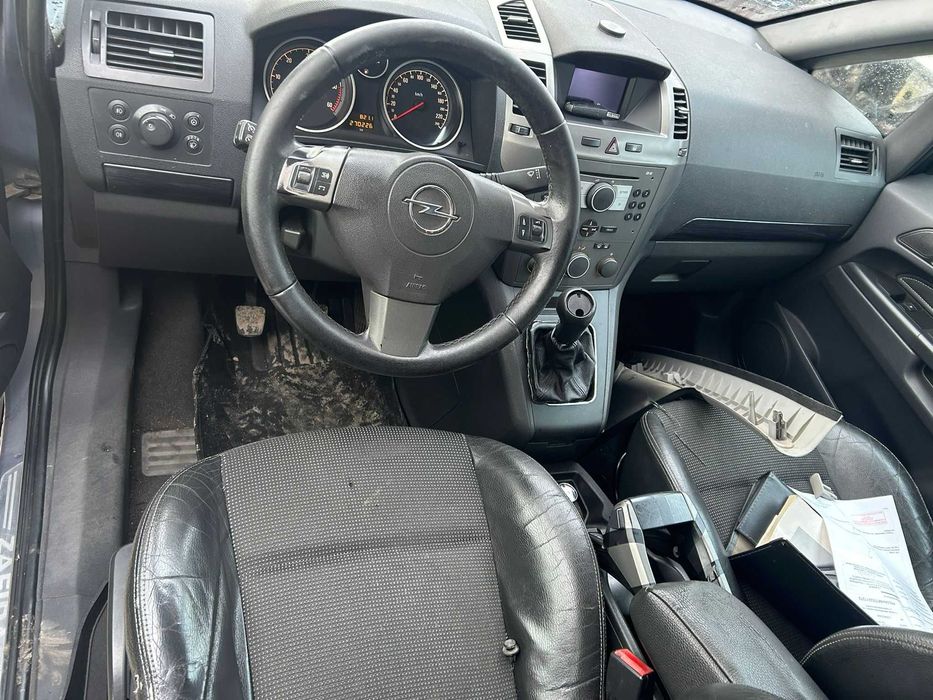 OPEL ZAFIRA B 1.8 16V 140 KM kolor Z163