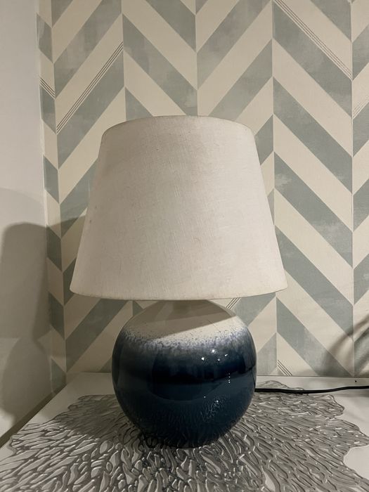Candeeiro azul e branco