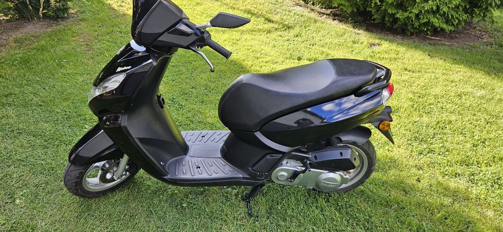 Peugot Kisbee skuter 50 motor motorek