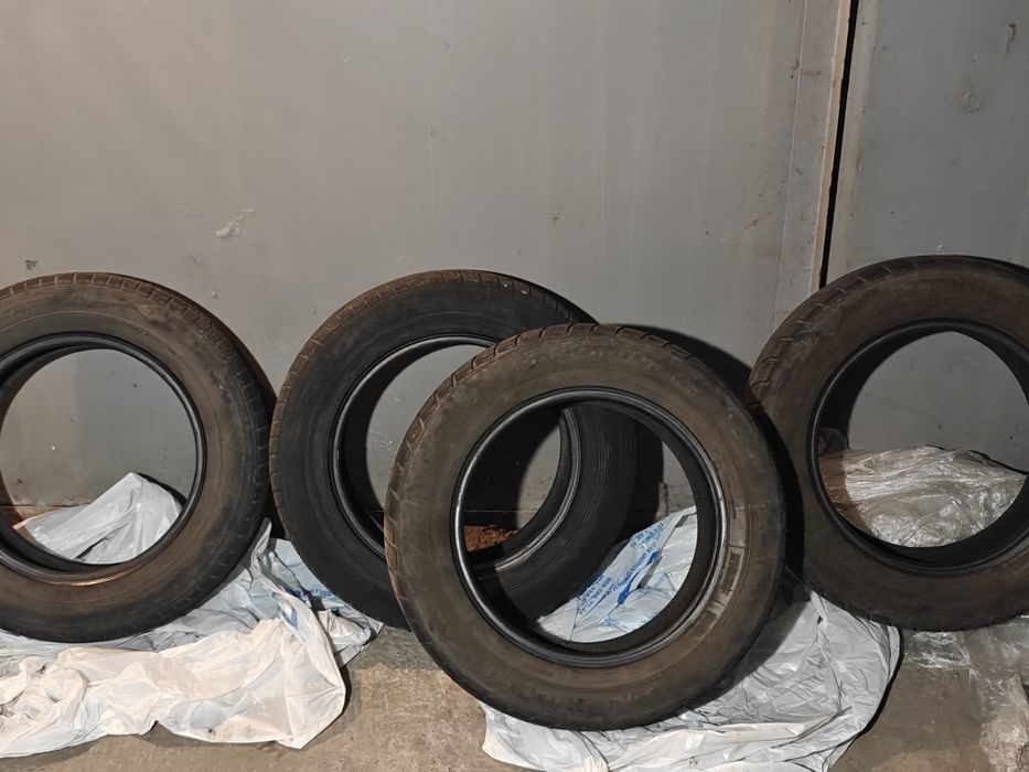 Продам резину зима r16 215/60