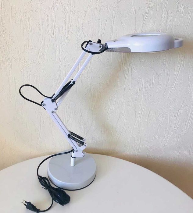 Лампа-лупа настольная на струбцине и подставке