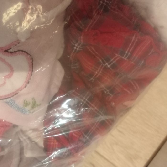 Paka ubrań dla dziewczynki od 0 do 6 miesięcy