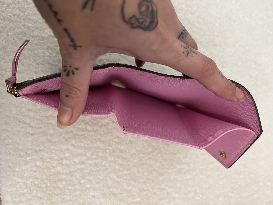 Carteira castanha e rosa