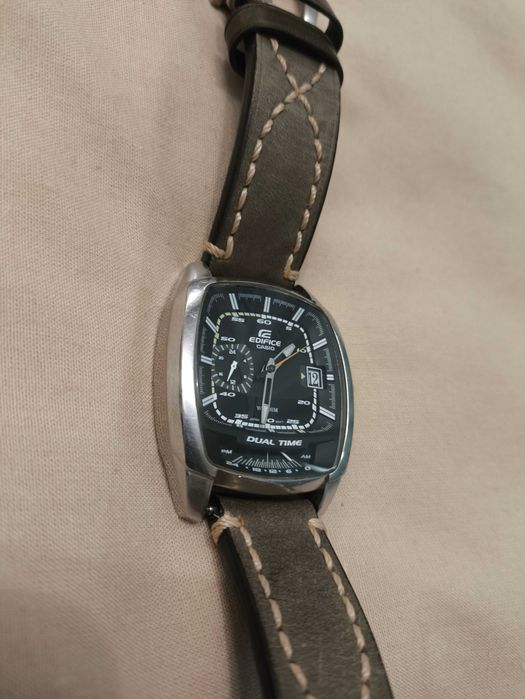 Годинник CASIO EF-321