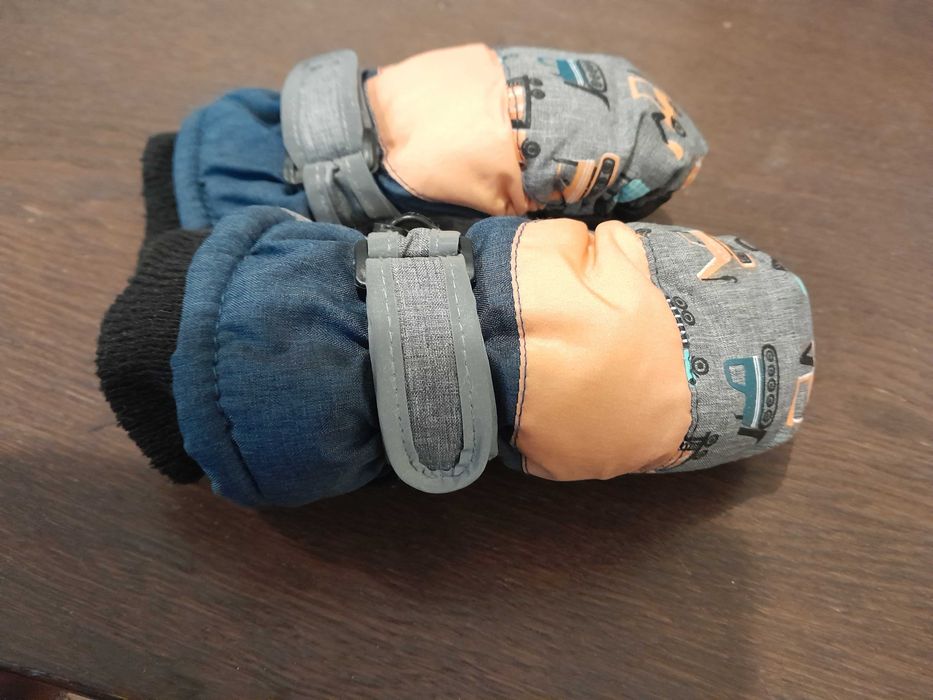 rękawiczki zimowe w koparki dla 2 -3 latka