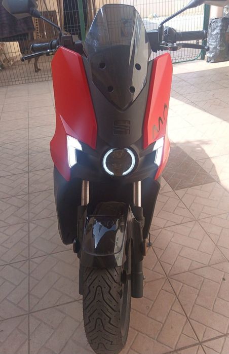 Vende-se mota elétrica