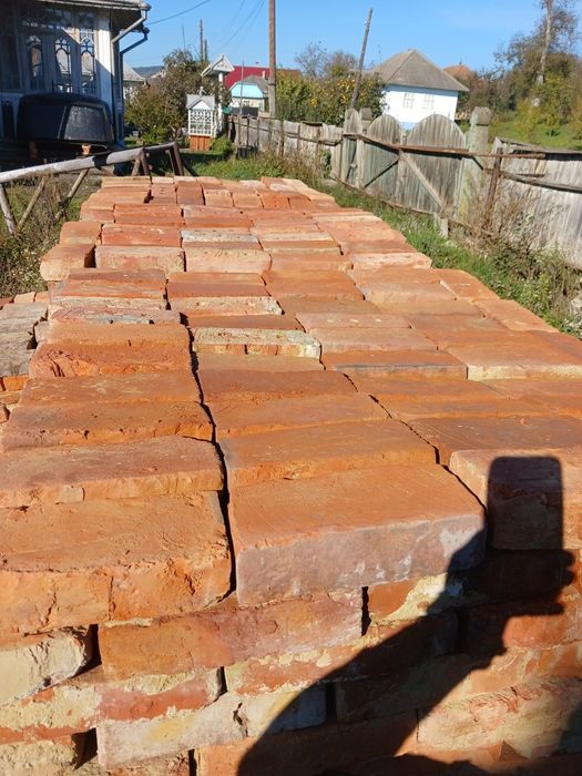 Повнотіла цегла (кирпич)