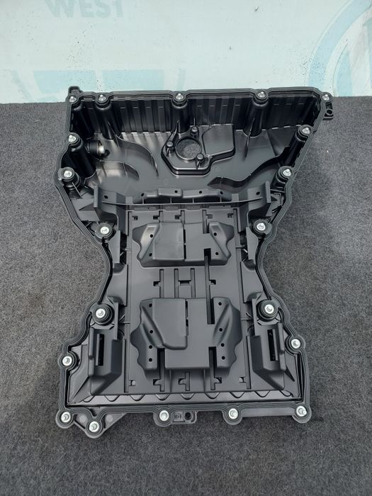 Поддон масляный піддон масляний OM651 W212 E212 W204 C204 Mercedes