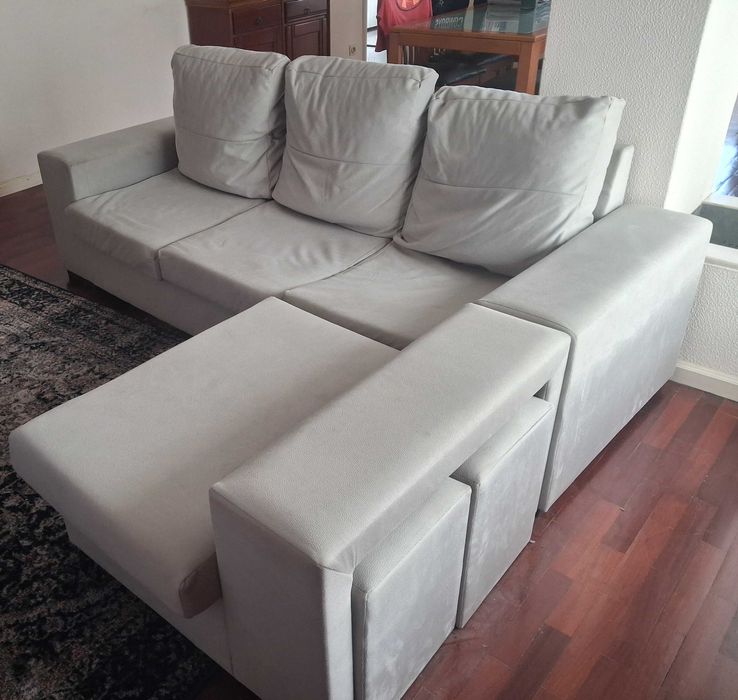 Sofá 3 lugares c/2 pufs