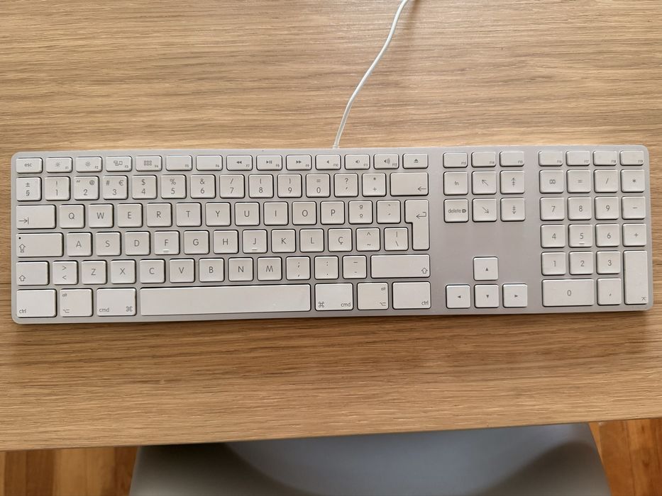 Teclado Apple A1243 PT