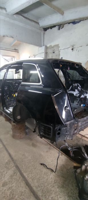 Четверть кузов поріг ланжерон пятка ауді ку7 кю7 4м Audi q7 4m