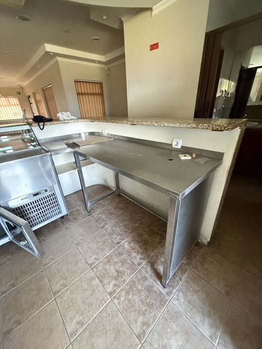 Arcas frigorificas e bancada inox MEIRELES