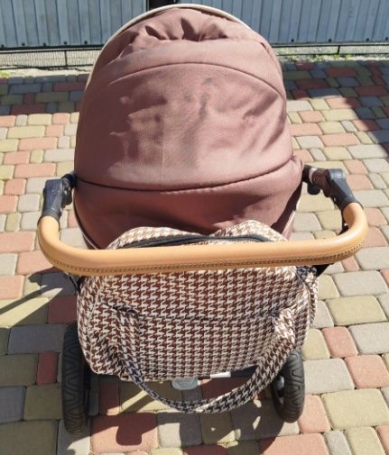 Продам коляску 2 в 1