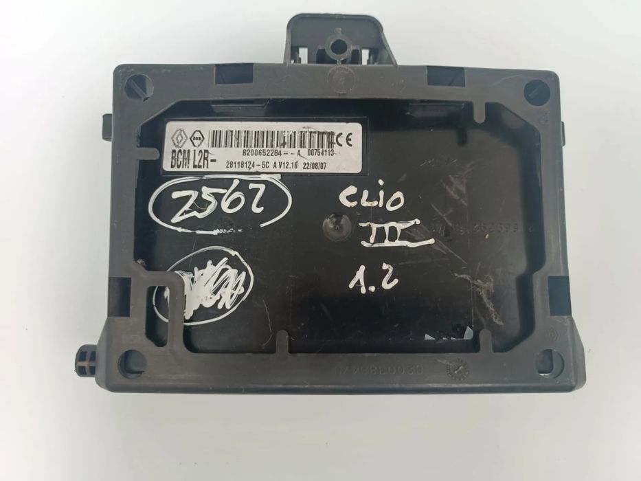 Caixa fusíveis / SAM / BSI RENAULT Clio III (BR0/1, CR0/1)