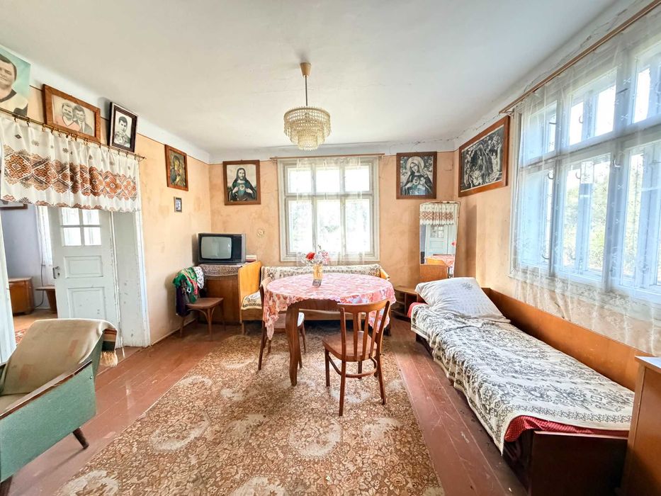 Продаж будинку 65 м² з ділянкою 6 соток у селі Грушів