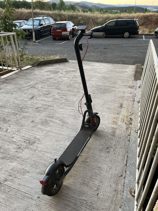 Trotinete navee v25