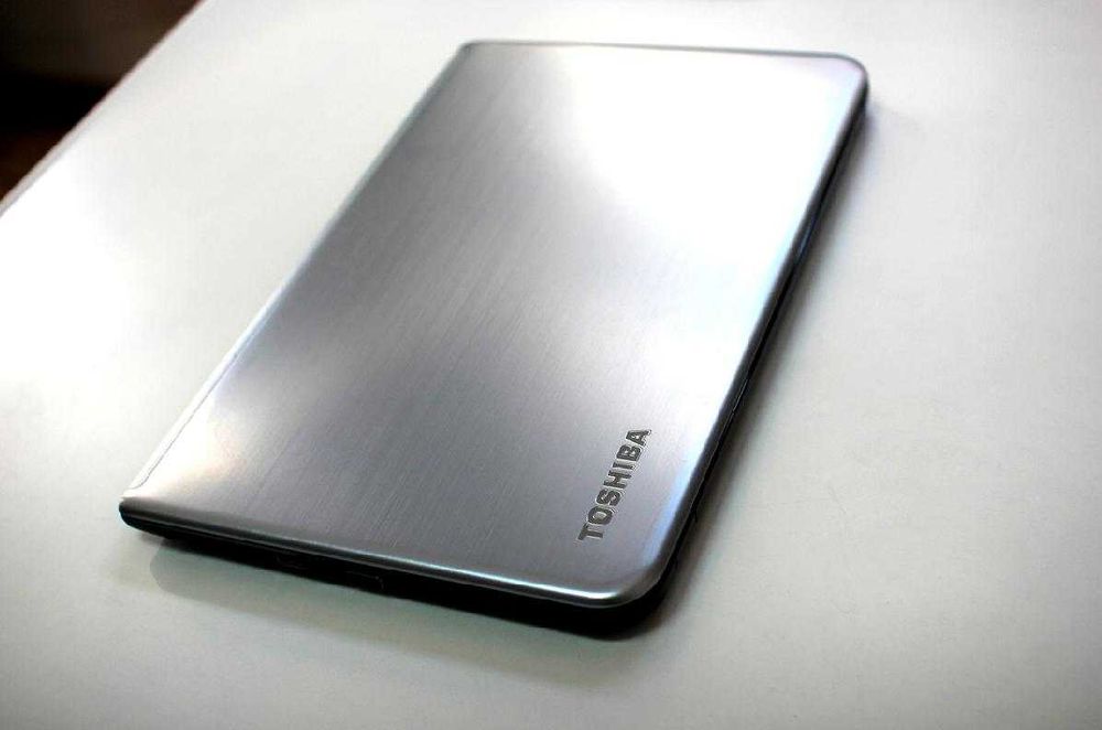 Laptop Toshiba 15v AtiRadeonHD 15,6" Gwarancja