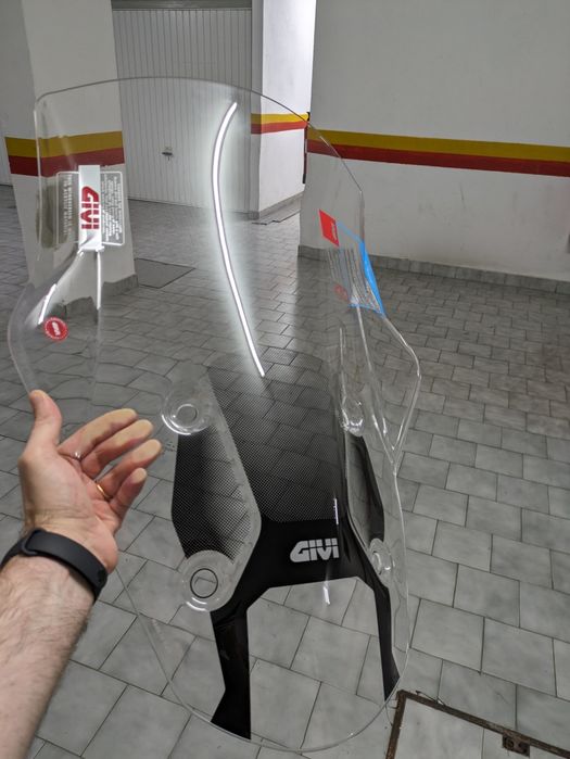 Vidro GIVI moto Guzzi v100 mandello