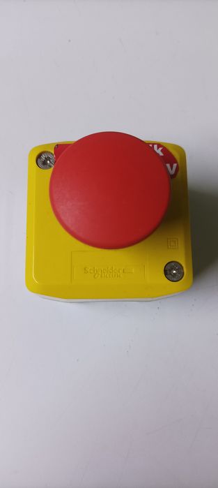 Wyłączniki awaryjne. Przycisk. Grzybki.