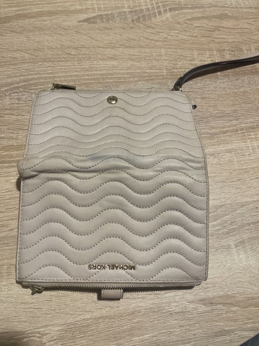 Кошелек Michael Kors.