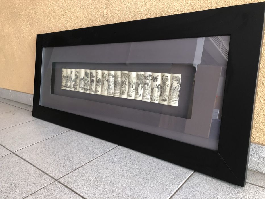 Quadro Panorâmico Decorativo / Moldura com Figuras em Relevo