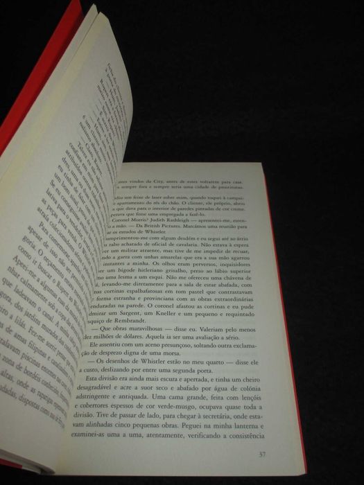 Livro Maestra L. S. Hilton
