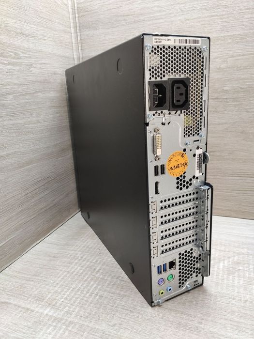 Fujitsu Esprimo D556 (intel i3-6100/8gb ddr4)