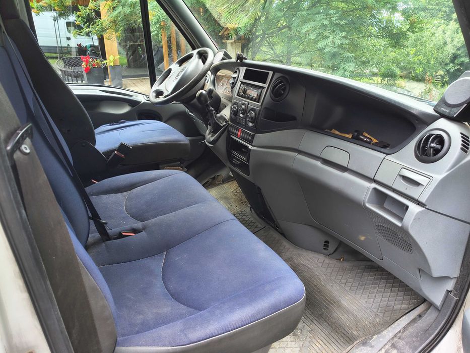 Bus Iveco daily 2,3.  Z klimą