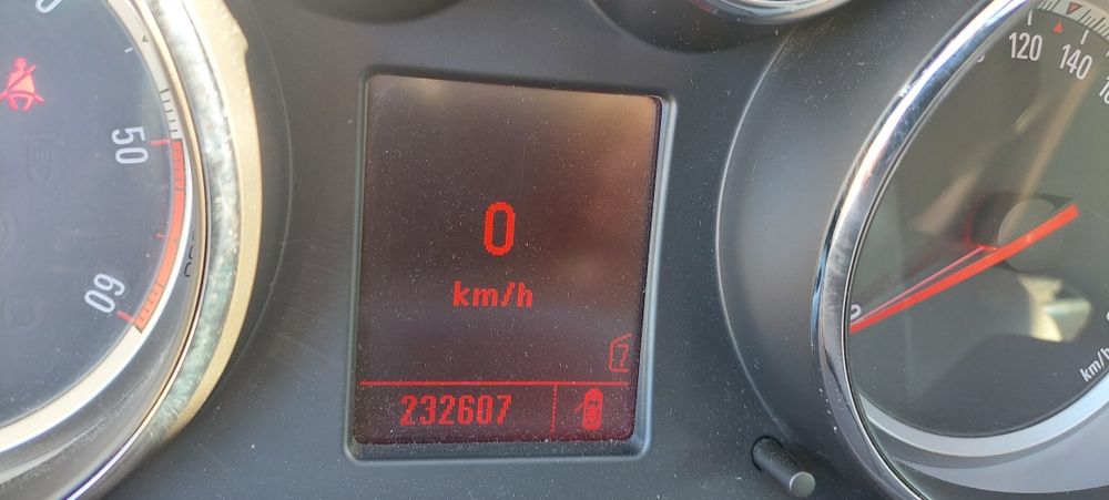 Opel Insignia Sport Tourer 2.0 CDTI 130 CV – 2009 – Excelente Estado