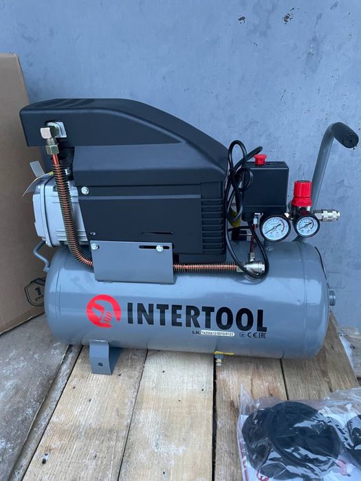 Компрессор, 24 л, 1,5 кВт, 220 В, 8 атм, 206 л/мин INTERTOOL PT-0010