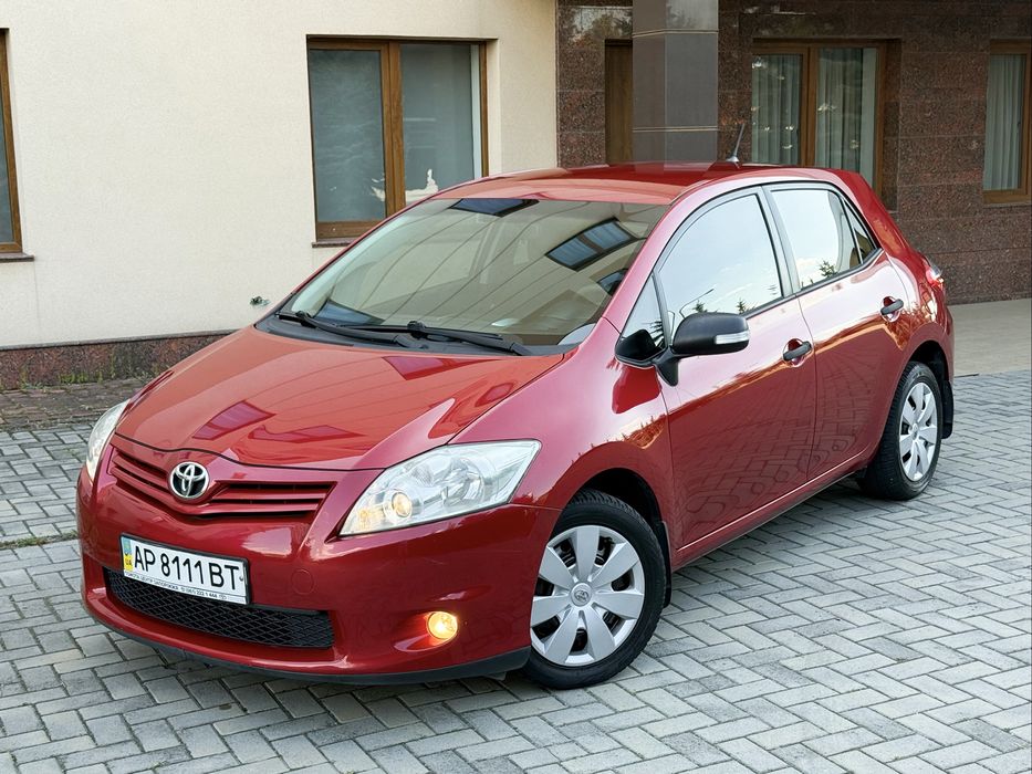 Toyota Auris 2011 год 1.6 Бензин Автомат 162000 пробег