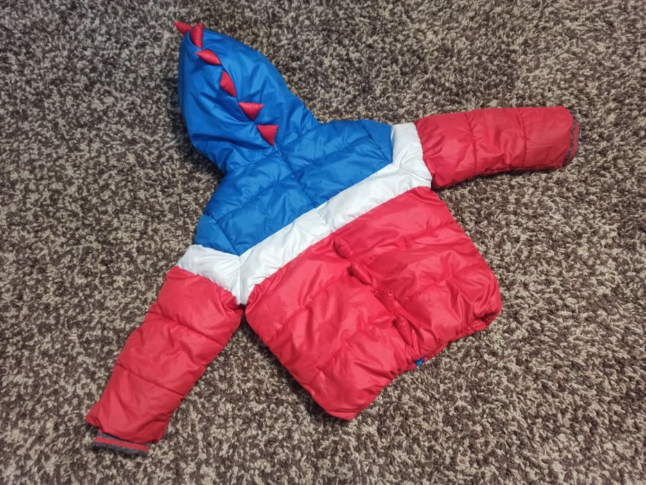 Демісезонна куртка F&F, на 4-5 років.