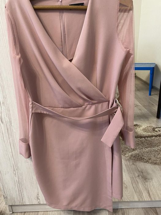 Сукня класична жіноча