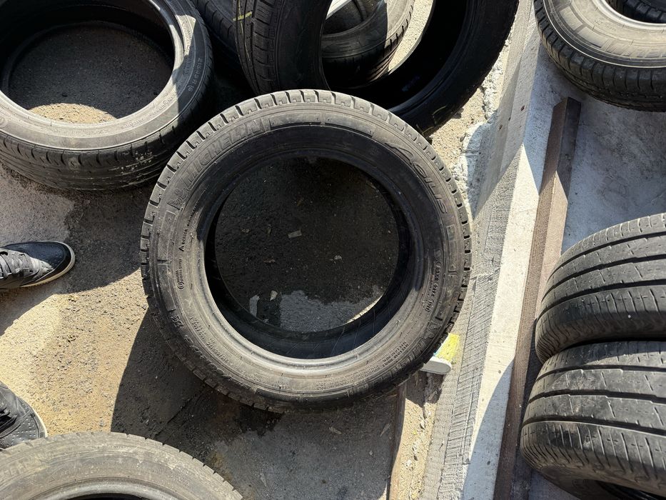 Пара michelin 215/60 17c. Made in Germany . Як нова