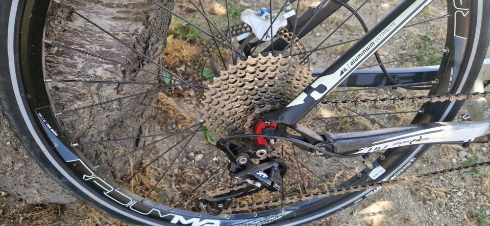 Bicicleta cube suspensão total roda 26