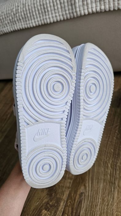 Босоніжки Nike  40.5р