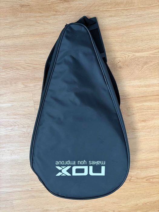 Raquete Padel NOX AT10 Luxury GENIUS Arena. La pala de Agustín Tapia 2022