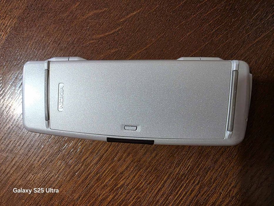 Продам Nokia 9300
