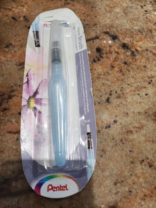 Pędzel ze zbiornikiem Pentel Aquash Brush Flat średnio płaski