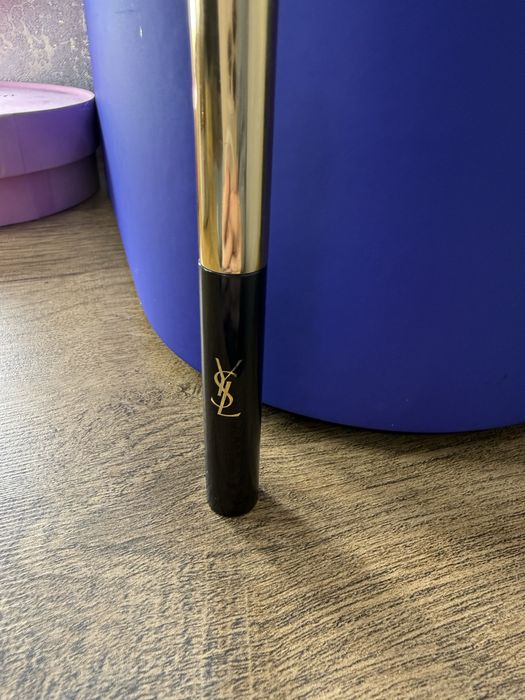 Оригінальна та абсолютно нова підводка для очей YVES SAINT LAURENT