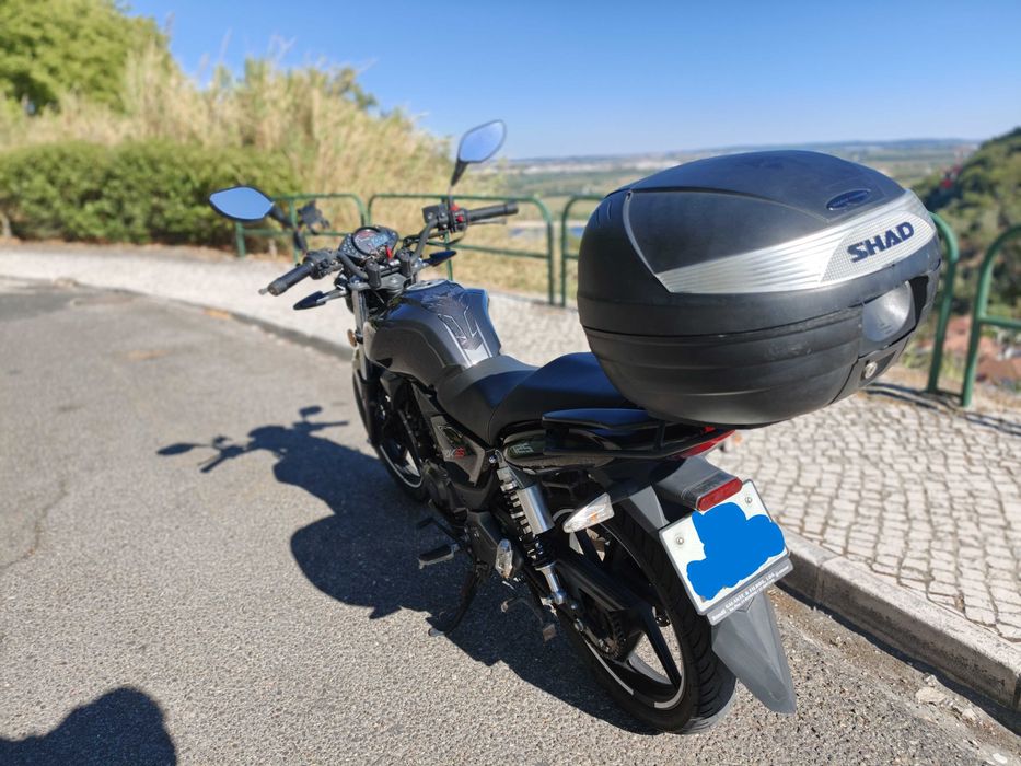 Keeway RKS 125 — 2020 — 25.905 km — Top Case SHAD