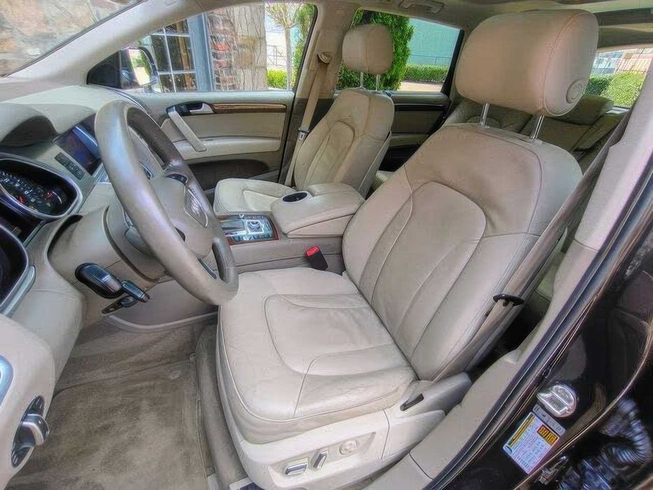 Audi Q7      2014