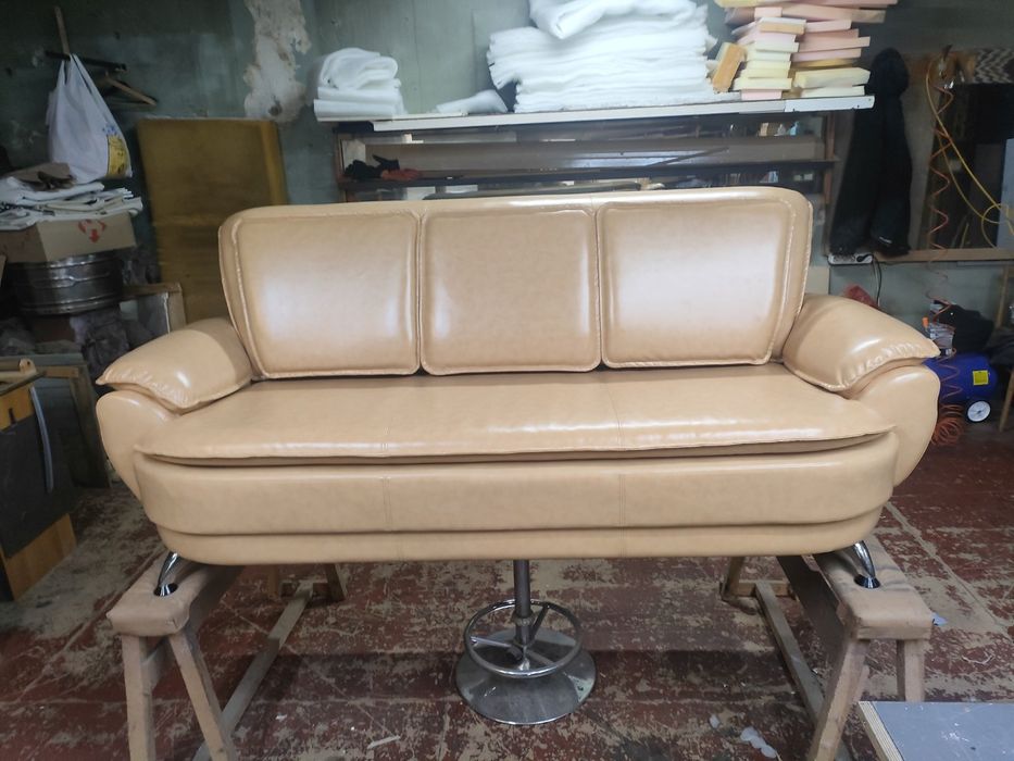 Изготовление и перетяжка мягких меблив