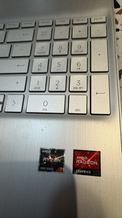 Vendo portátil HP 15s ryzen 7 5700u 16GB 512gb