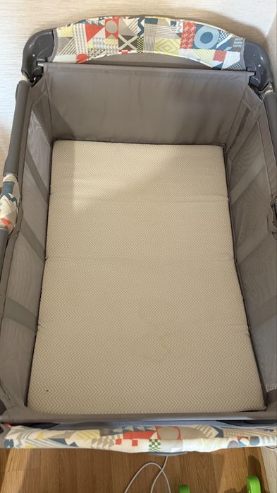 Детская кроватка 0-1,5 годика