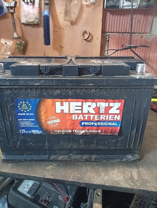 Sprzedam akumulator 125 ah 1000a.