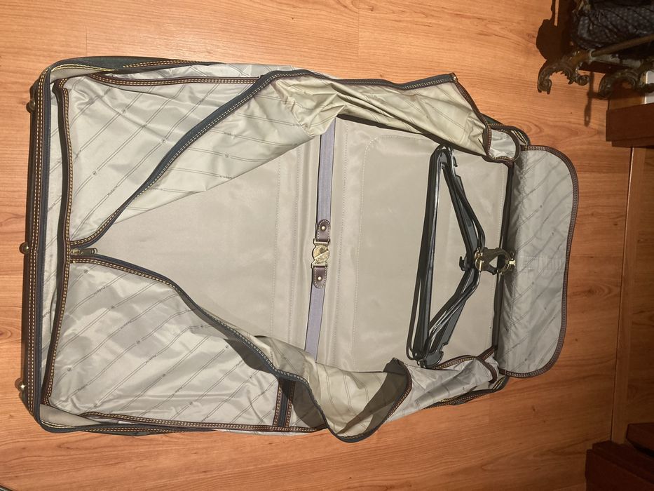 Porta fatos marca Modarte ( novo)