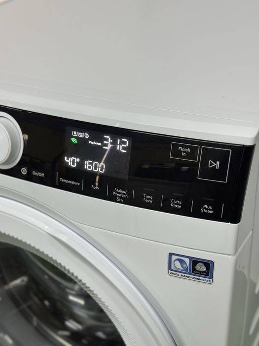 Нова модель! 2024! Пральна машина AEG 7000 Series ProSteam LR732G86W 8 кг 1600 об/хв