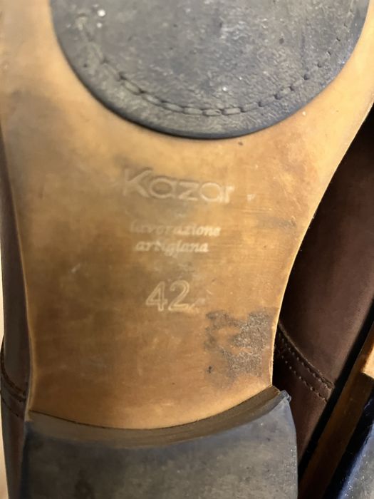 Sprzedam skórzane buty, brugsy, półbuty Kazar roz.42 brązowe