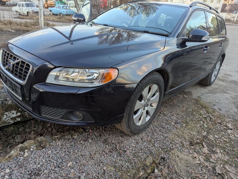 Передок Volvo V70 lll бампер комплект